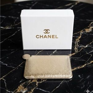 CHANEL Metallic Leather Card Holder in champagne